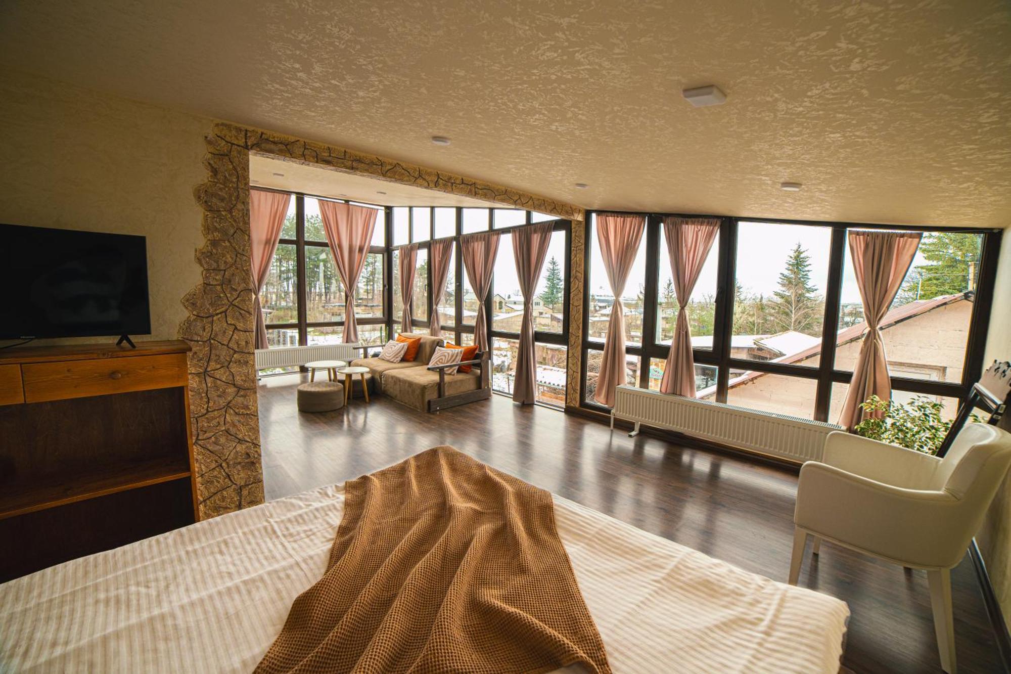 Ecolife Lodge Hotel & Restaurant 스테파나반 외부 사진