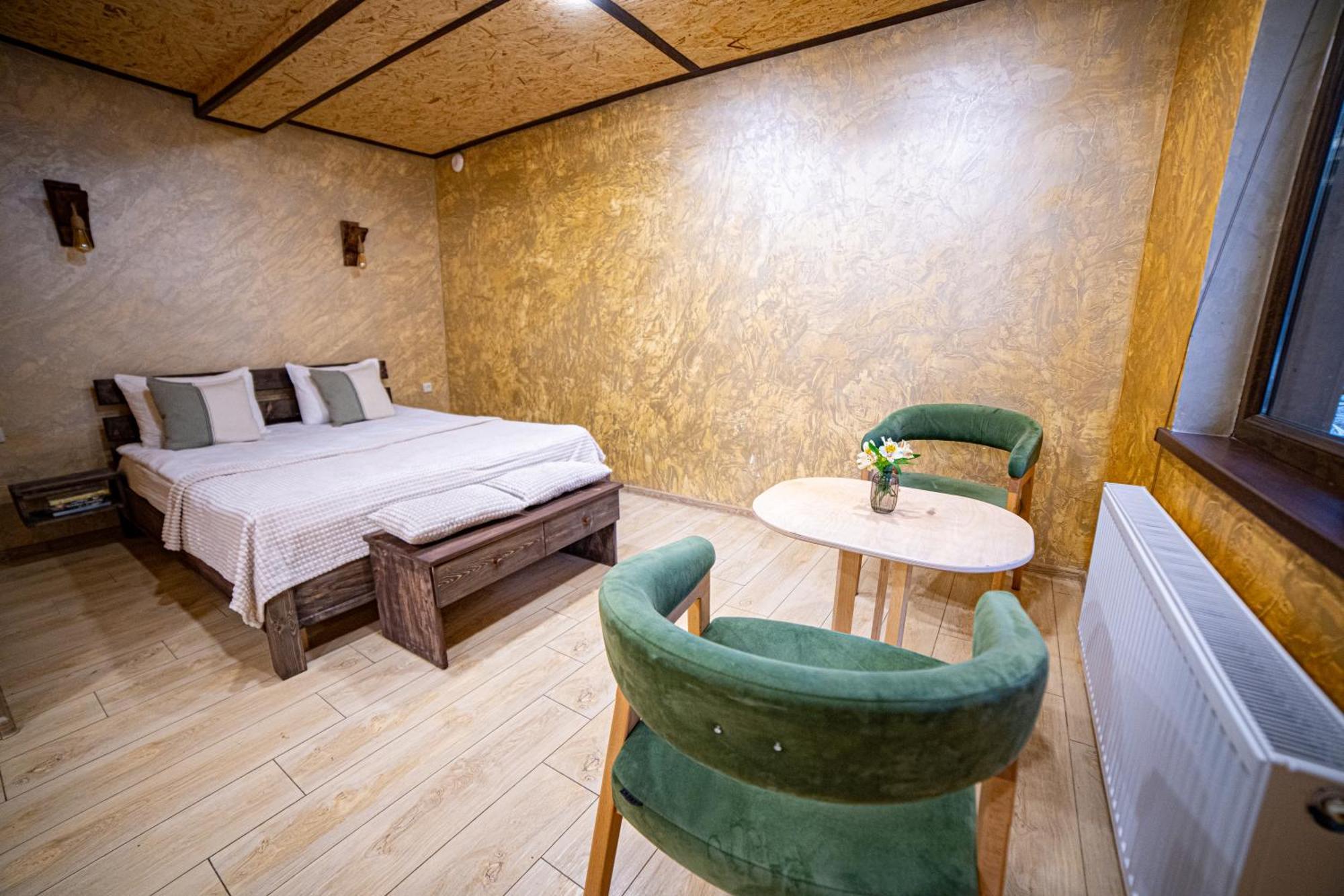 Ecolife Lodge Hotel & Restaurant 스테파나반 외부 사진
